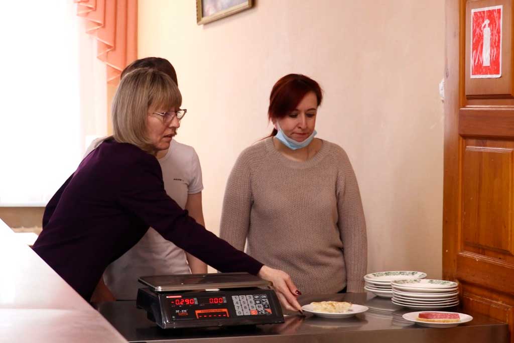 Работа комиссии по проверке питания