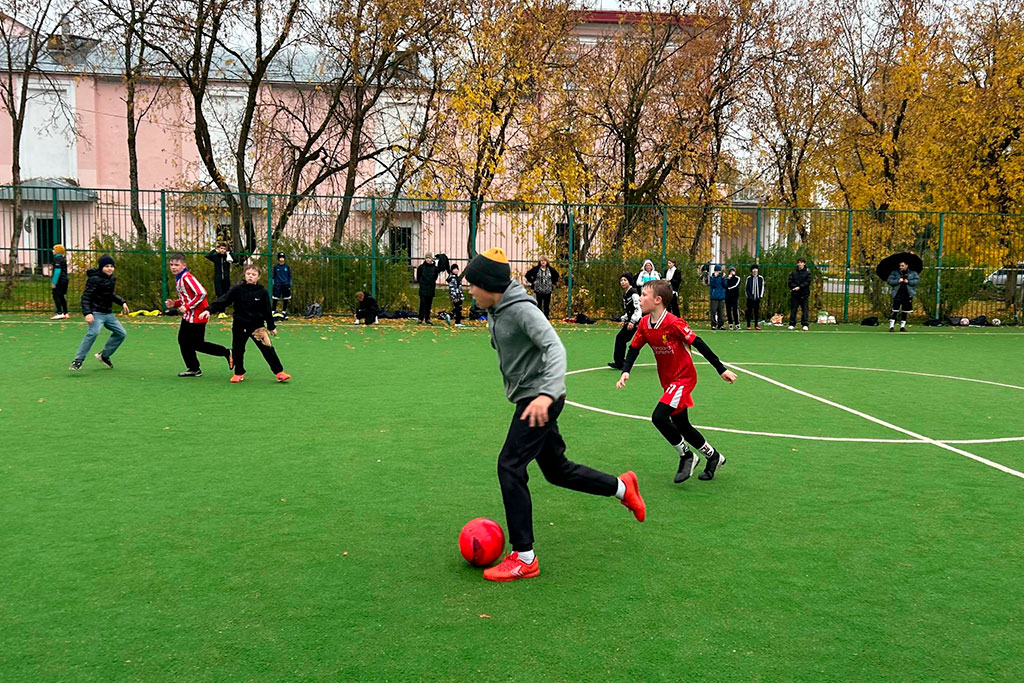 Соревнования по футболу